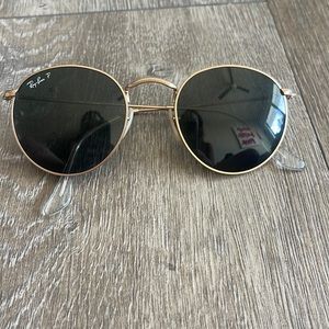 round frame rayban sunglasses